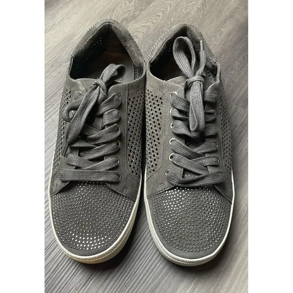 VINCE CAMUTO CHENTA WOMEN SNEAKERS FRENCH GREY COLOR SUEDE Size 8‎
